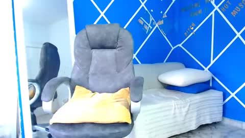 Snapshot of alexander_megan chatting on 12-04-24, 09:13 alexander online show from 12-04-24, 09:13