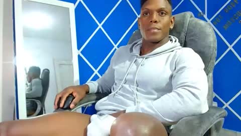 Snapshot of alexander_megan chatting on 01-02-25, 12:35 alexander online show from 01-02-25, 12:35