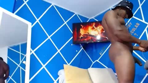 Snapshot of alexander_megan chatting on 11-13-25, 01:43 alexander online show from 11-13-25, 01:43