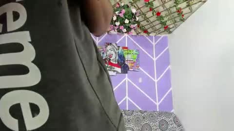 chicos hot online show from 02-20-25, 12:15