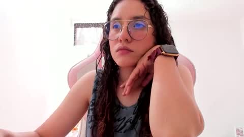 alexandra clauss online show from 12-13-25, 09:09