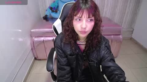 Snapshot of alexandra_gomez_t chatting on 11-12-25, 07:57 alexandra online show from 11-12-25, 07:57