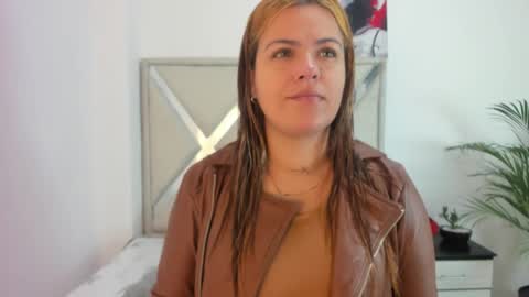 Snapshot of alexandra_torress chatting on 01-19-26, 11:47 alexandra online show from 01-19-26, 11:47