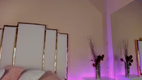 alexandraa_gomez online show from 09-15-25, 08:09