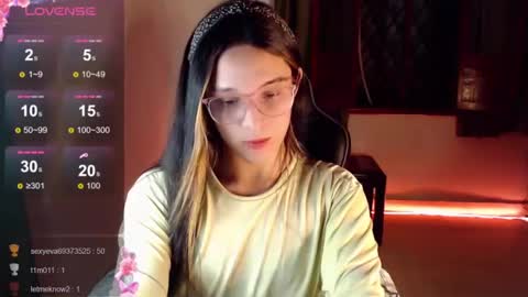 Snapshot of alexandre_chuad chatting on 12-21-24, 04:52 Alexa online show from 12-21-24, 04:52