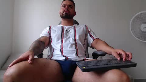 Snapshot of alexandro_king chatting on 11-23-25, 01:33 ALEX online show from 11-23-25, 01:33