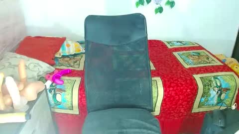 Snapshot of alexaqueenn chatting on 09-26-25, 08:13 alexaqueenn online show from 09-26-25, 08:13