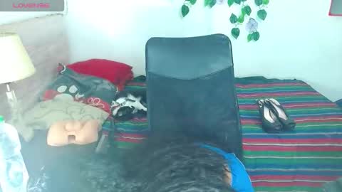 Snapshot of alexaqueenn chatting on 10-13-25, 01:27 alexaqueenn online show from 10-13-25, 01:27