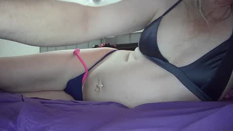 Snapshot of alexassts chatting on 12-18-24, 10:46 alexass online show from 12-18-24, 10:46