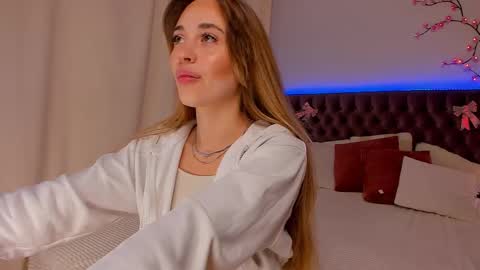 AlexaWilds online show from 10-04-25, 05:27