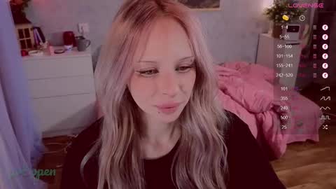 Snapshot of alexbellis chatting on 01-11-25, 02:20 alexbellis online show from 01-11-25, 02:20