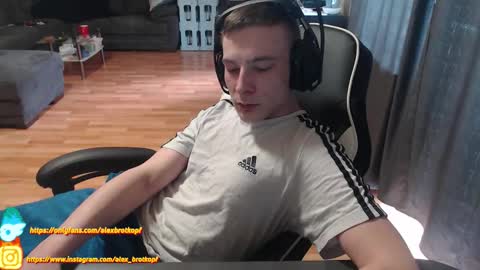 Snapshot of alexbrotkopf chatting on 09-17-25, 10:17 Alex online show from 09-17-25, 10:17