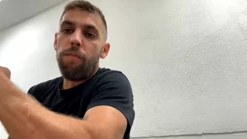 Snapshot of alexcana10 chatting on 09-17-25, 10:17 alexcana10 online show from 09-17-25, 10:17