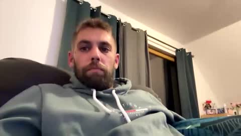 Snapshot of alexcana10 chatting on 09-28-25, 08:36 alexcana10 online show from 09-28-25, 08:36