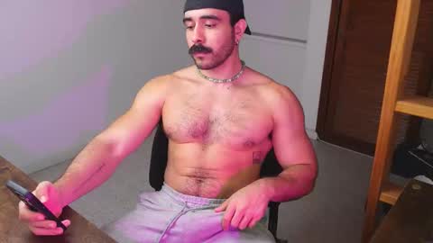 Snapshot of alexdimartino chatting on 09-12-25, 12:33 Alex Dimartino online show from 09-12-25, 12:33