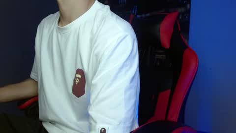Snapshot of alexgiraldo__ chatting on 05-10-26, 02:28 alexgiraldo__ online show from 05-10-26, 02:28