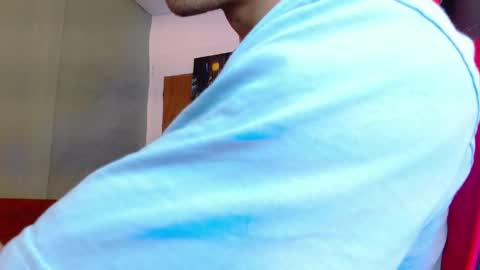 Snapshot of alexgiraldo__ chatting on 05-29-26, 04:21 alexgiraldo__ online show from 05-29-26, 04:21