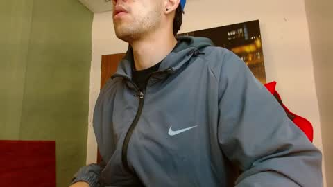 Snapshot of alexgiraldo__ chatting on 05-31-26, 12:23 alexgiraldo__ online show from 05-31-26, 12:23