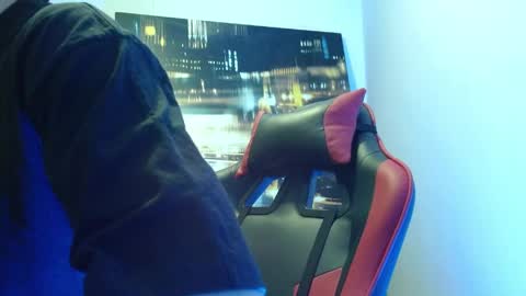 Snapshot of alexgiraldo__ chatting on 05-31-26, 10:11 alexgiraldo__ online show from 05-31-26, 10:11