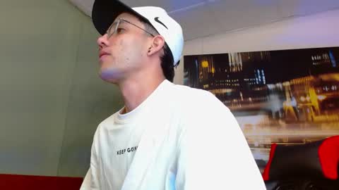 Snapshot of alexgiraldo__ chatting on 06-08-26, 09:15 alexgiraldo__ online show from 06-08-26, 09:15