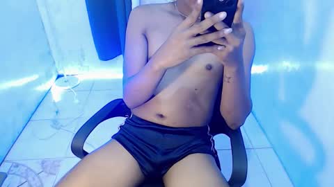 Snapshot of alexgrayanx chatting on 09-15-25, 07:03 alexgrayanx online show from 09-15-25, 07:03