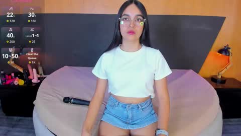 Snapshot of alexia__cox chatting on 10-12-25, 02:54 Alexia online show from 10-12-25, 02:54
