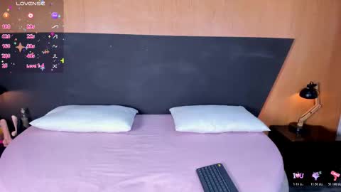 Snapshot of alexia__cox chatting on 11-30-25, 03:32 Alexia online show from 11-30-25, 03:32