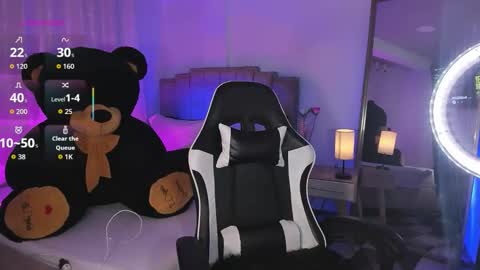  alexia mattel  online show from 09-11-25, 08:58