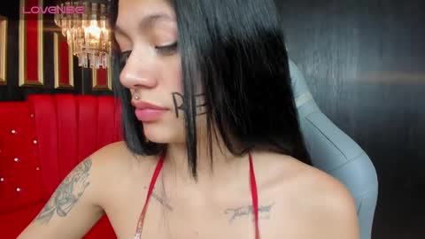 Alexiaa  Online 1430 to 2100 GMT-5 online show from 12-24-24, 09:17