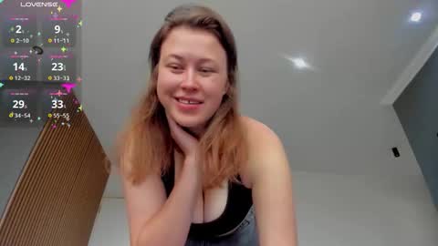 Alexia online show from 10-29-25, 03:25