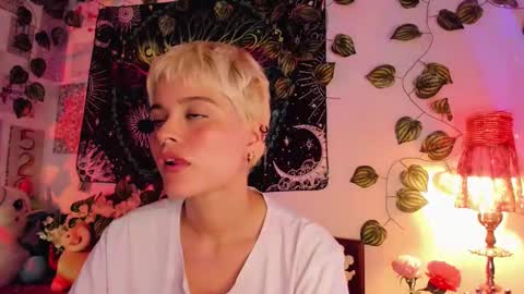 Snapshot of alexiafisher_ chatting on 01-18-25, 09:24 Alex online show from 01-18-25, 09:24