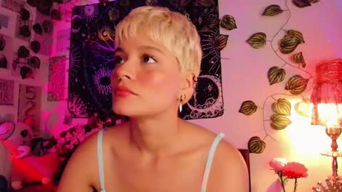 Snapshot of alexiafisher_ chatting on 01-22-25, 01:11 Alex online show from 01-22-25, 01:11