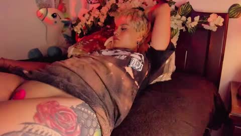 Snapshot of alexiafisher_ chatting on 01-31-25, 06:13 Alex online show from 01-31-25, 06:13