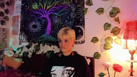 Snapshot of alexiafisher_ chatting on 02-07-25, 04:56 Alex online show from 02-07-25, 04:56