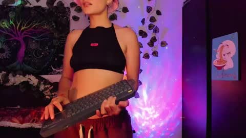 Snapshot of alexiafisher_ chatting on 02-08-25, 09:04 Alex online show from 02-08-25, 09:04