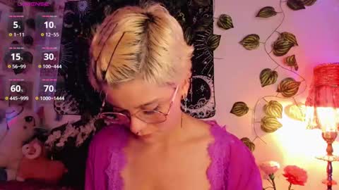 Snapshot of alexiafisher_ chatting on 02-09-25, 04:29 Alex online show from 02-09-25, 04:29