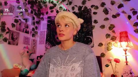 Snapshot of alexiafisher_ chatting on 02-13-25, 07:10 Alex online show from 02-13-25, 07:10