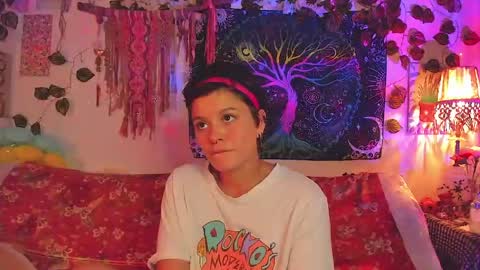 Snapshot of alexiafisher_ chatting on 06-01-26, 01:29 Alex online show from 06-01-26, 01:29