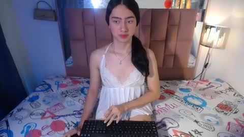 -- ALEXIS -- online show from 09-20-25, 06:53