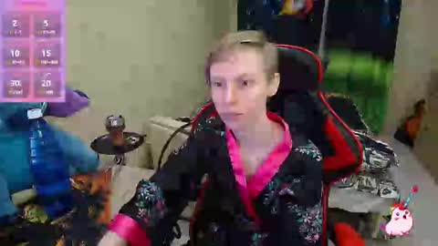 Alexis online show from 03-04-25, 07:22