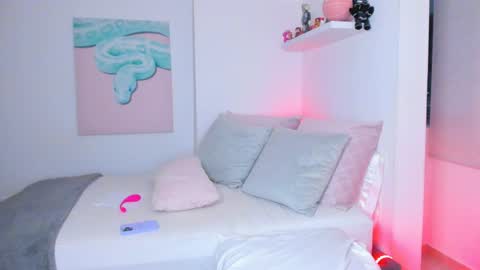 Snapshot of alexis_rosses chatting on 12-19-24, 03:18 Alexiis 3 online show from 12-19-24, 03:18