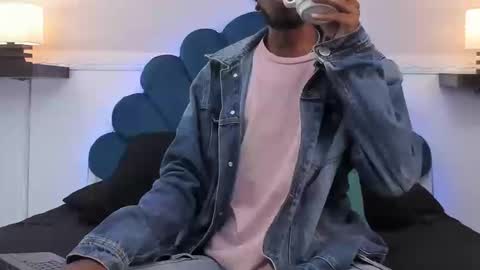 Alex Jaccob online show from 09-25-25, 01:37