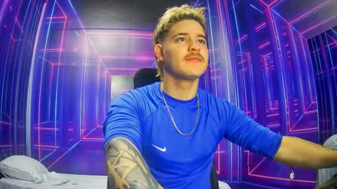 Alex online show from 09-30-25, 07:19