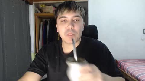 Snapshot of alexriversx chatting on 03-08-26, 05:28 Alexander online show from 03-08-26, 05:28