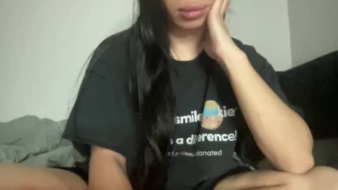 Your Anime T Girl online show from 10-31-25, 07:37