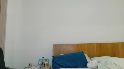 Alex online show from 03-08-26, 02:04