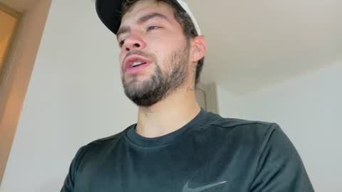 Snapshot of alextwunkk chatting on 06-17-26, 04:37 Alex online show from 06-17-26, 04:37
