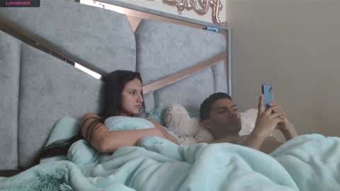 Snapshot of alexvsluisa chatting on 01-17-25, 02:18 alex y luisa online show from 01-17-25, 02:18