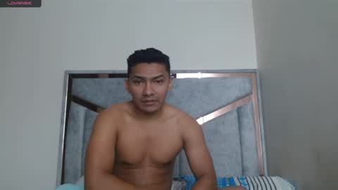 Snapshot of alexvsluisa chatting on 02-16-25, 02:43 alex y luisa online show from 02-16-25, 02:43