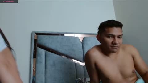 Snapshot of alexvsluisa chatting on 02-23-25, 02:46 alex y luisa online show from 02-23-25, 02:46